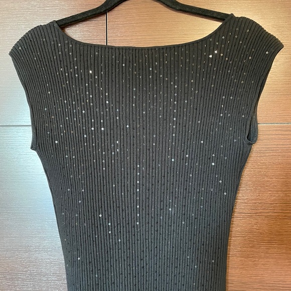 Calvin Klein - Picture 3 of 4